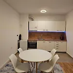 Apartment Sweet Spot, Large Flat With Free Parking, Between Sarajevo And Bosnian Pyramids In Visoko, Fits 6 Ilijas