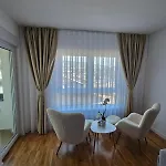 Sweet Spot, Large Flat With Free Parking, Between Sarajevo And Bosnian Pyramids In Visoko, Fits 6 Apartment *