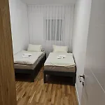 Apartment Sweet Spot, Large Flat With Free Parking, Between Sarajevo And Bosnian Pyramids In Visoko, Fits 6 Ilijas