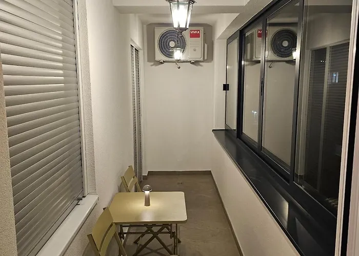 Sweet Spot, Large Flat With Free Parking, Between Sarajevo And Bosnian Pyramids In Visoko, Fits 6 Apartamento Ilijas