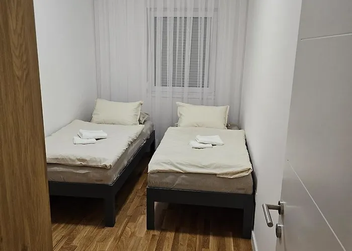 Apartamento Sweet Spot, Large Flat With Free Parking, Between Sarajevo And Bosnian Pyramids In Visoko, Fits 6 Ilijas